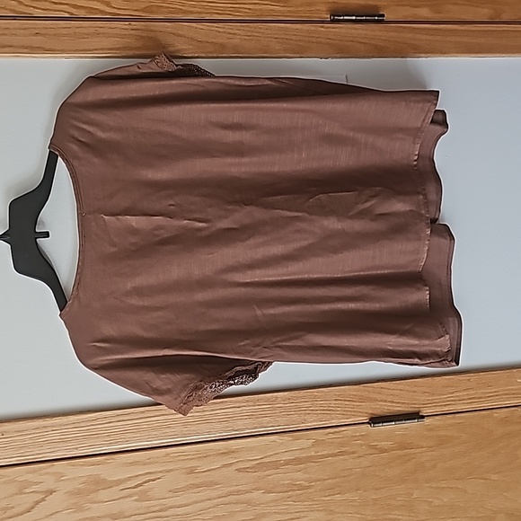 ana light brown top (L) - Picture 4 of 8